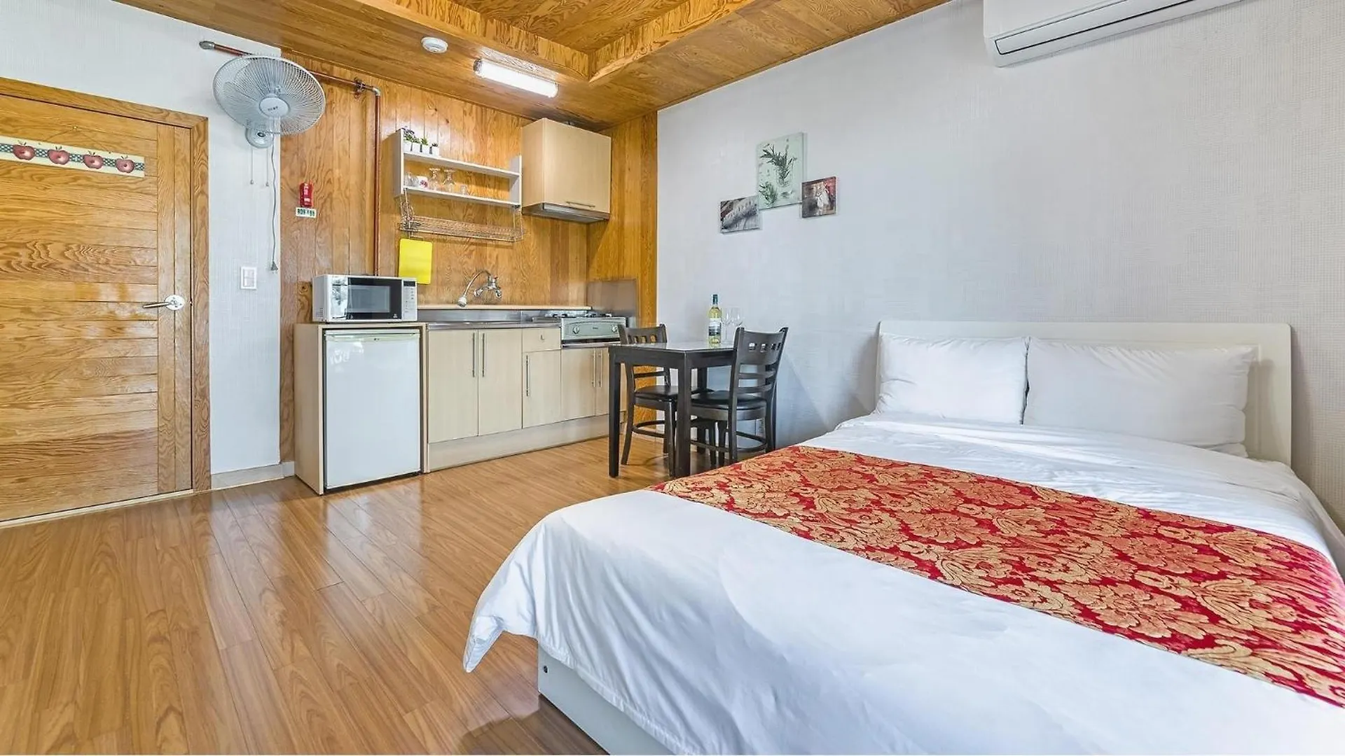 Ganghwa Badabit Pension Incheon South Korea